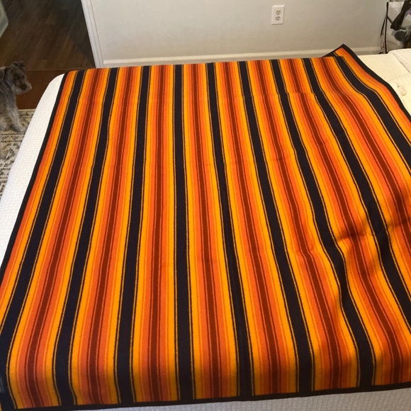 Pendleton wool throw - Picture 3 of 5